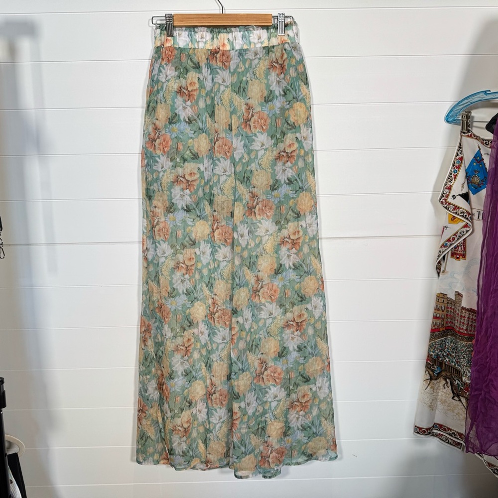 NWT Lulus Just Go With the Flow Green Floral Wide Leg Sheer Lined Pants Medium
